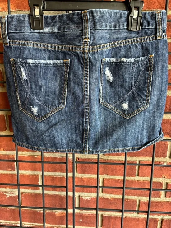 !iT Jeans Los Angeles Distressed Denim Mini Skirt Size 26 Dark Wash Jean Skirt - Picture 5 of 5
